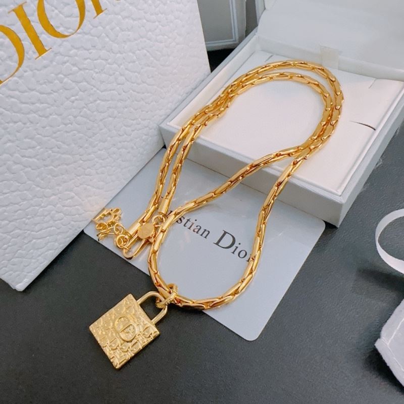chr1st1an D10r necklaces